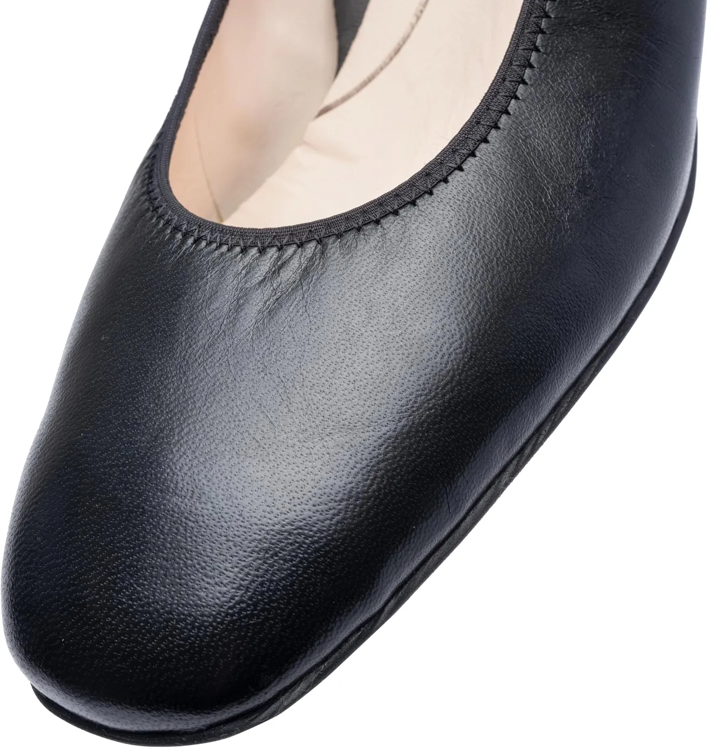 ARA Women's Closed-Toe Pumps