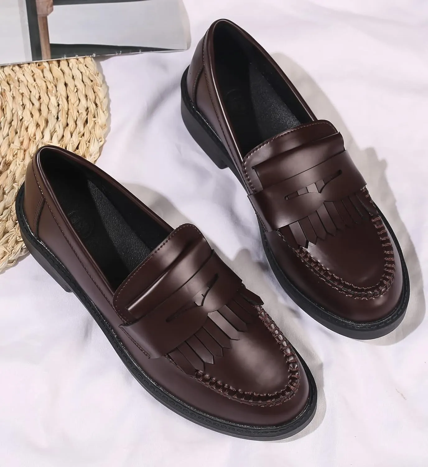 DADAWEN Women's Slip-On Tassel Round Toe Platform Casual Oxfords Dress Shoes