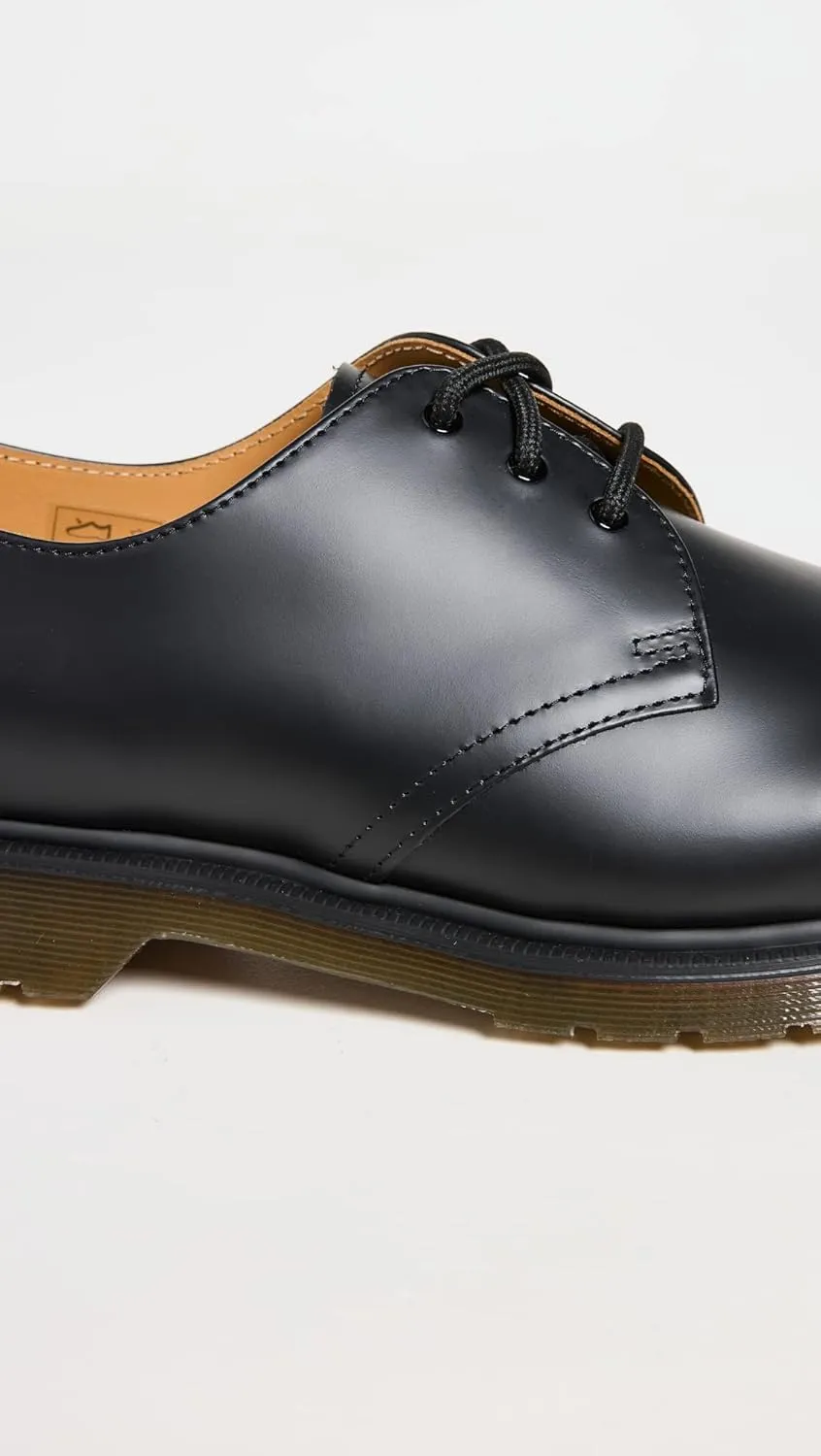 Dr. Martens, 1461 3-Eye Leather Oxford Shoe for Men and Women