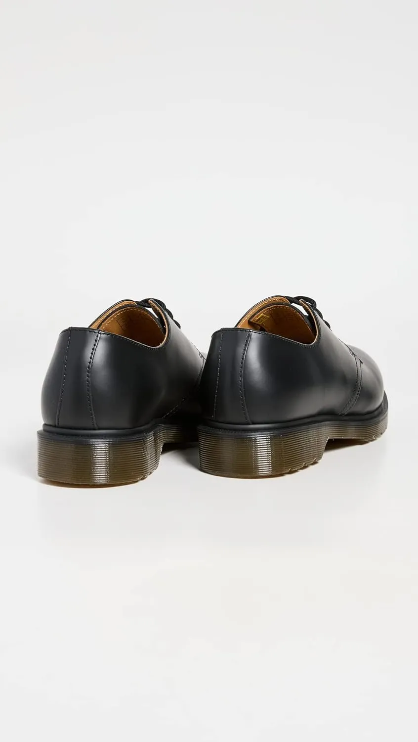 Dr. Martens, 1461 3-Eye Leather Oxford Shoe for Men and Women