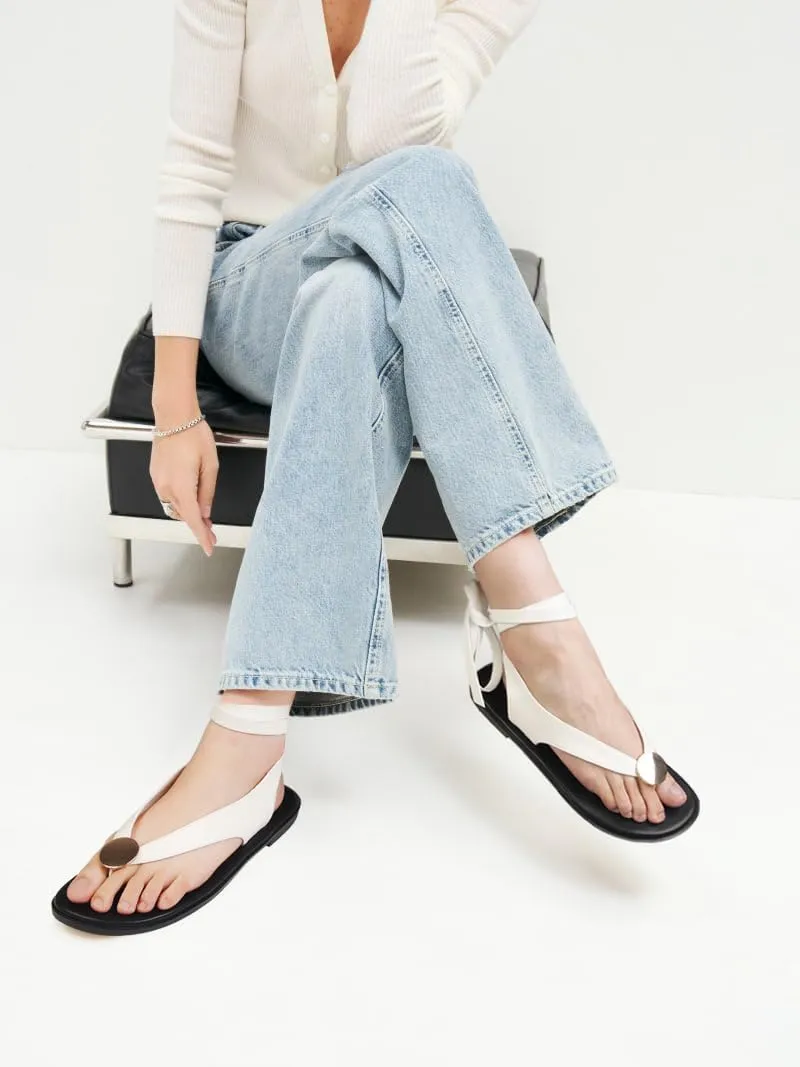 Flat Sandals for Women Strappy Sandals Comfortable Dressy Beach Flip Flop Slides Thong Sandals for Women with Metal Circular