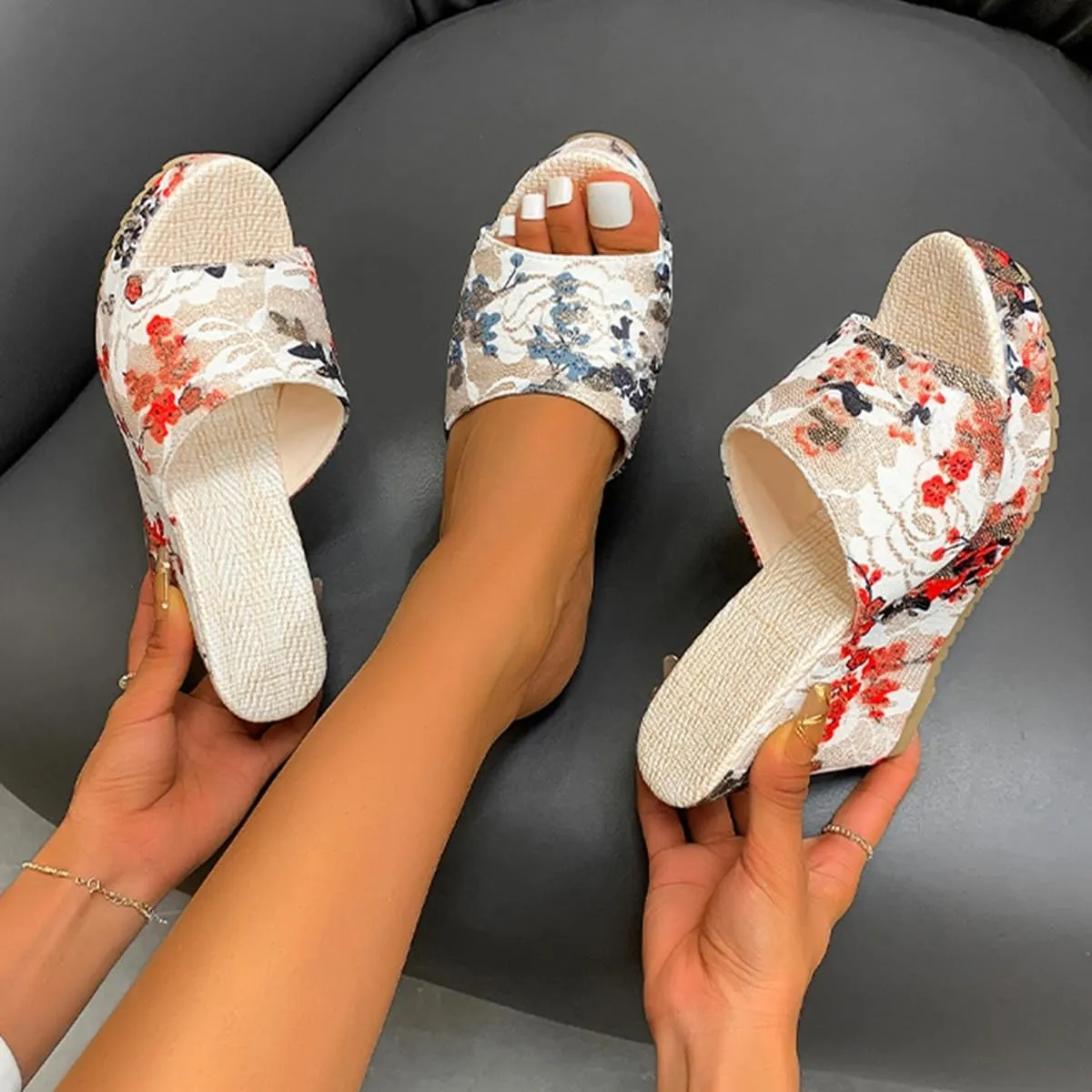 Ladies Fashion Flower Cloth Thick Bottom Wedge Heel Slides Non Slip Fish Mouth Sandals Platform Stylish Wedding Party Sandals