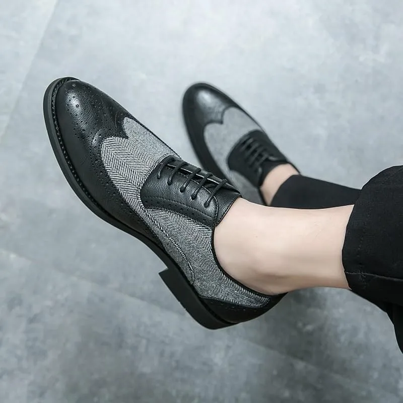 Men's Classic Formal Oxfords Fashion Classic Carved Lace Up Leather Low Heels Dress Shoes for Business Formal Daily Walking