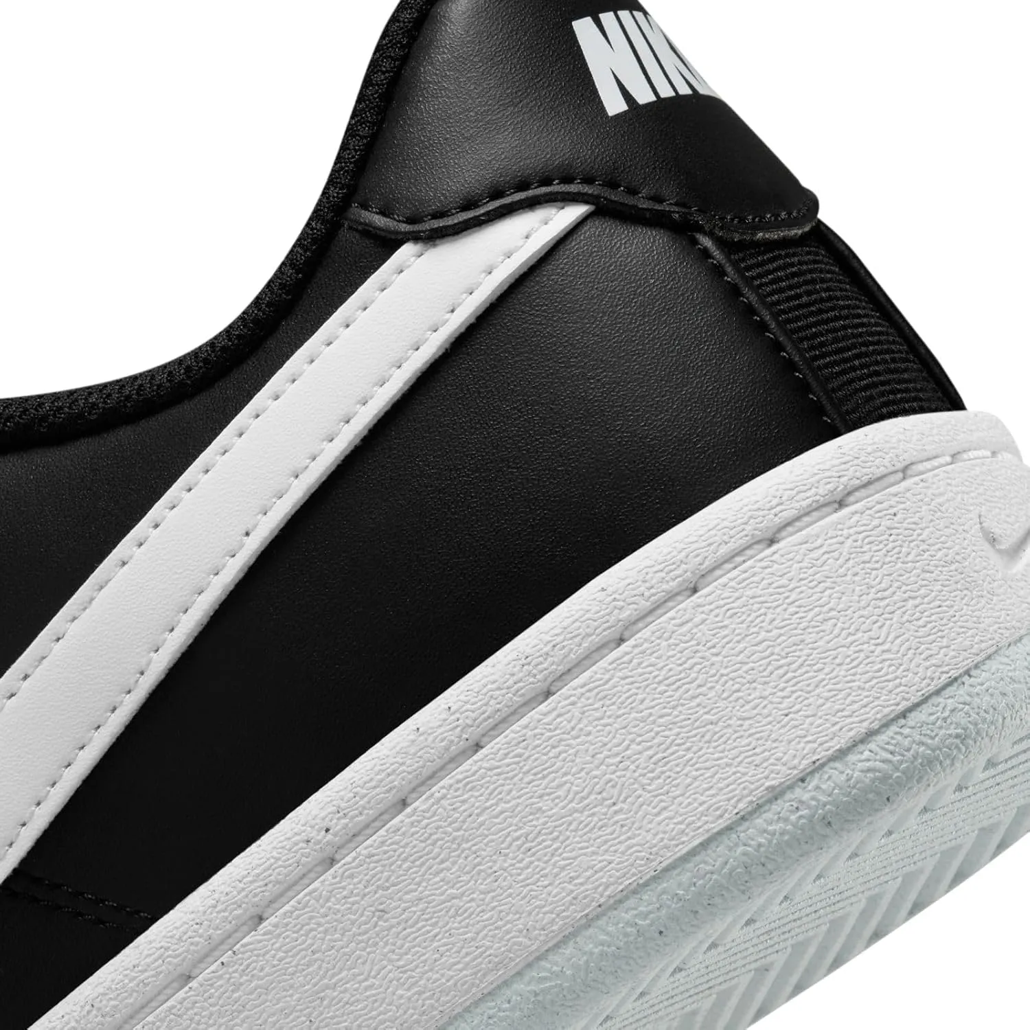 Nike Men's Court Royale 2 Nn Sneakers