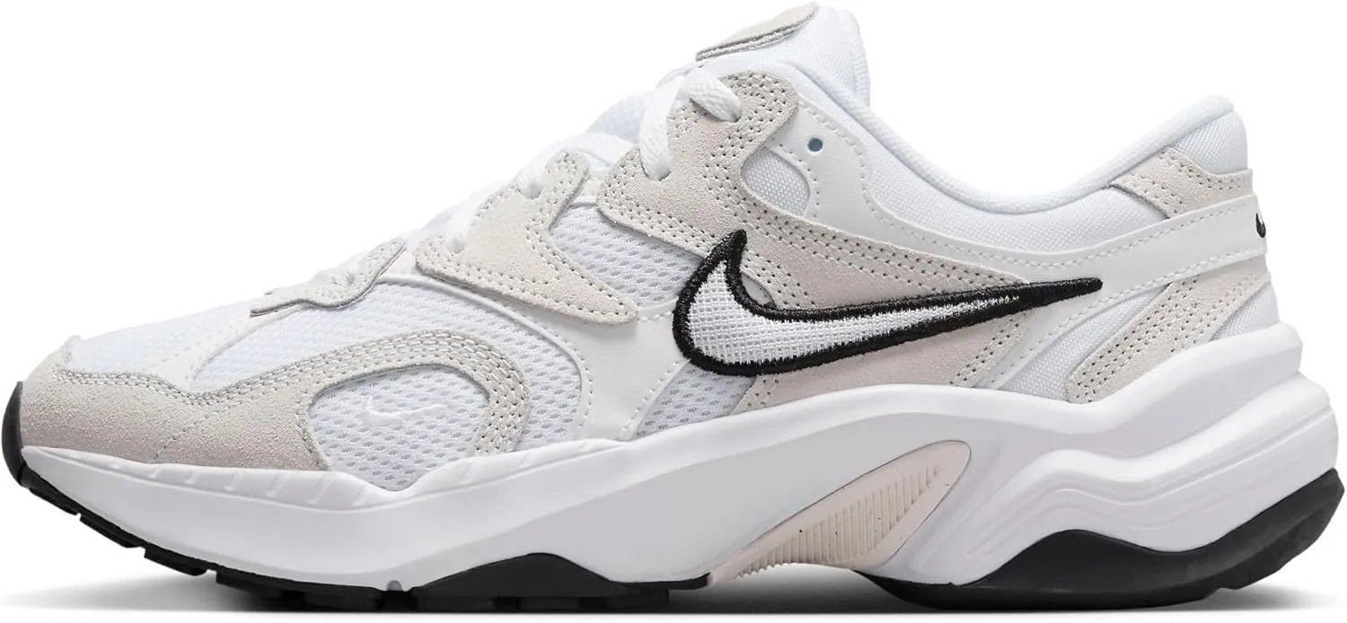 Nike Women's Sportswear Sneaker
