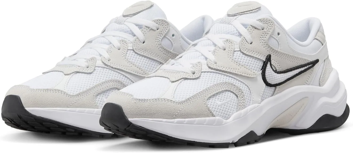 Nike Women's Sportswear Sneaker