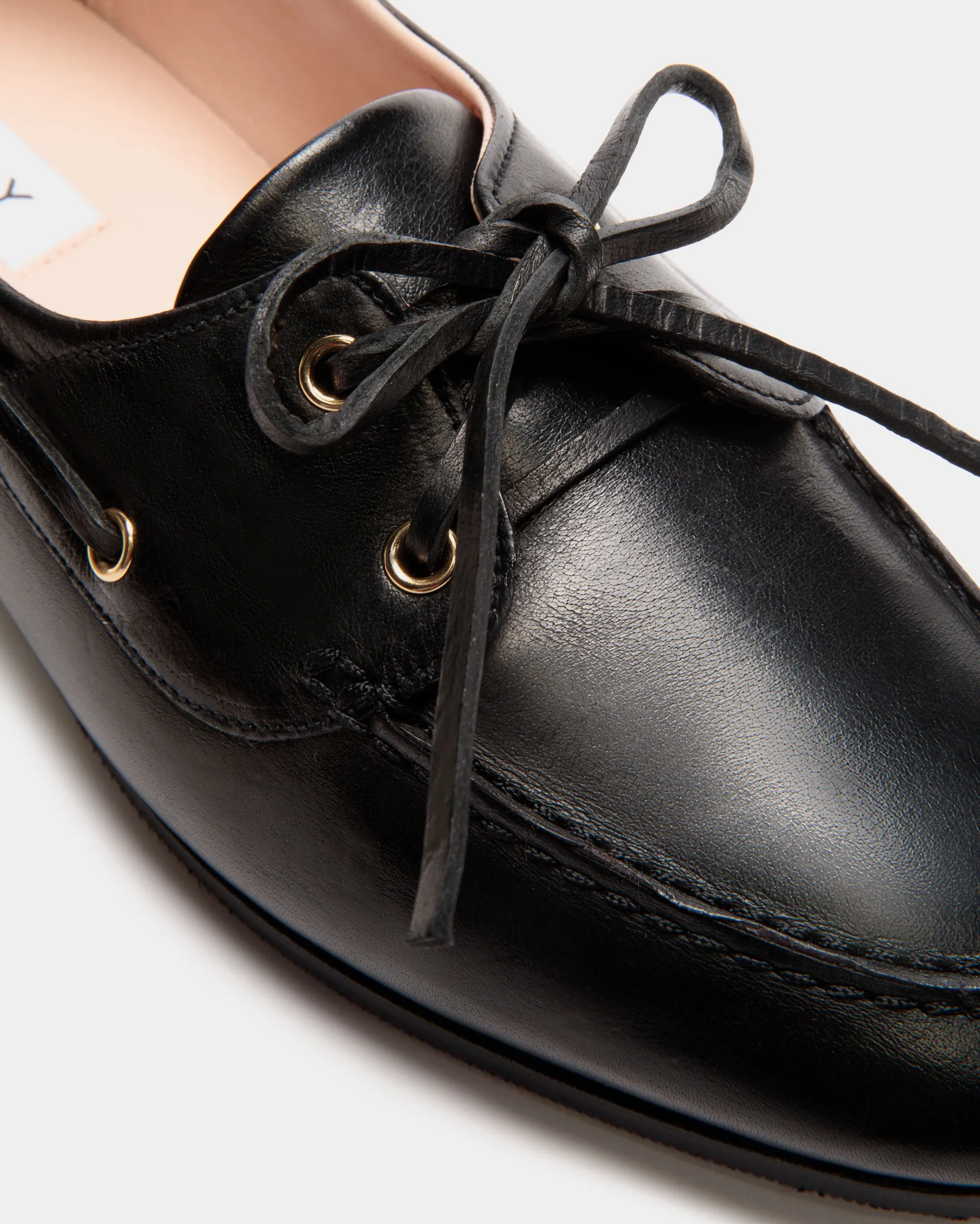 Plume Moccasin In Black Leather