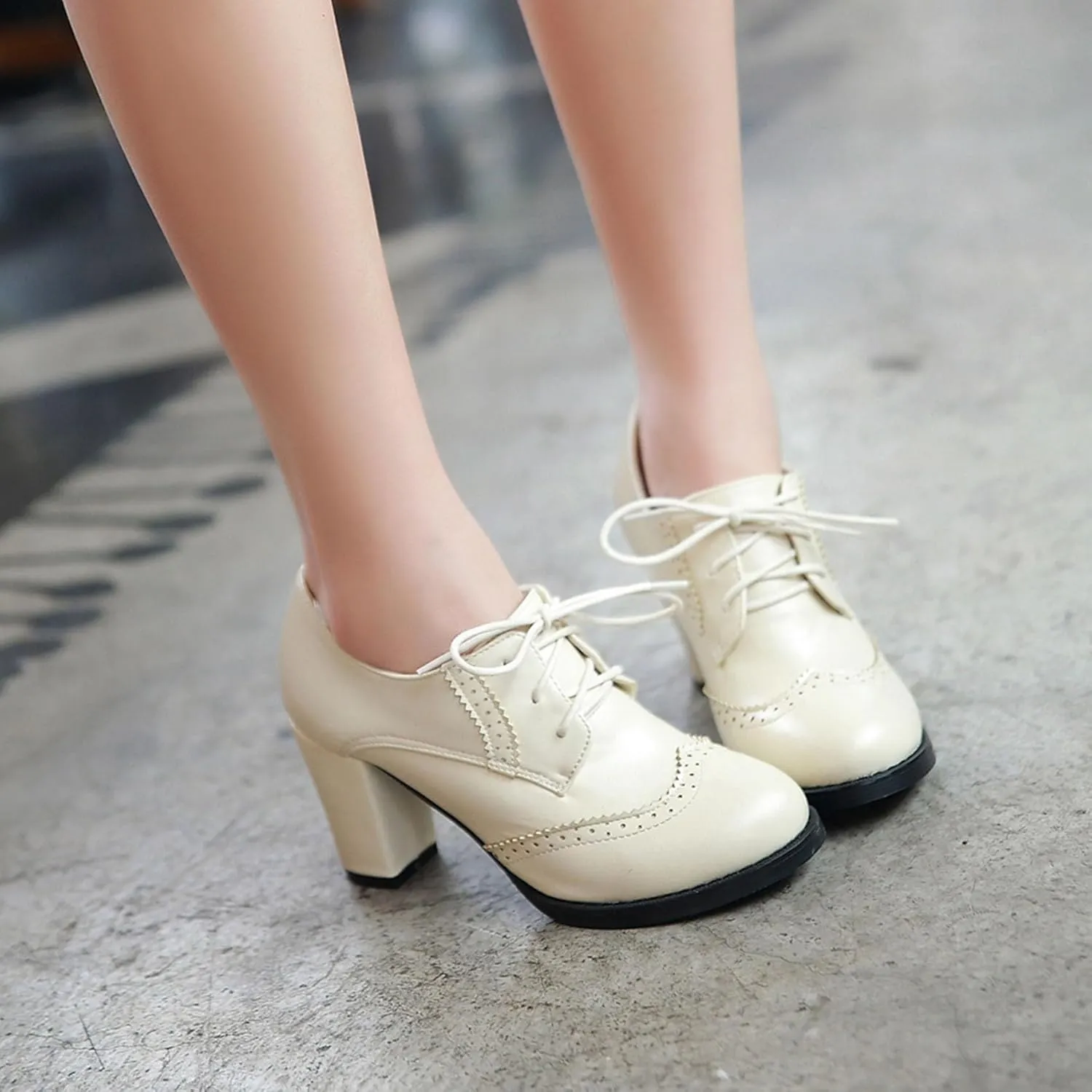 SHEMEE Retro Wingtip Oxfords for Women Chunky Block Heels Brogues Saddle Shoes Round Toe Lace Up Pumps Thick High Heeled Booties