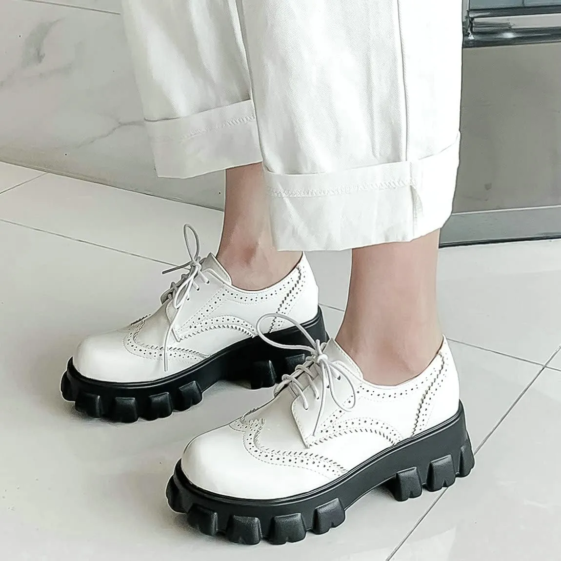 Trendenzy Lug Sole Oxford Shoes for Women Wingtip Lace Up Oxfords Chunky Heel Platform Pumps Goth