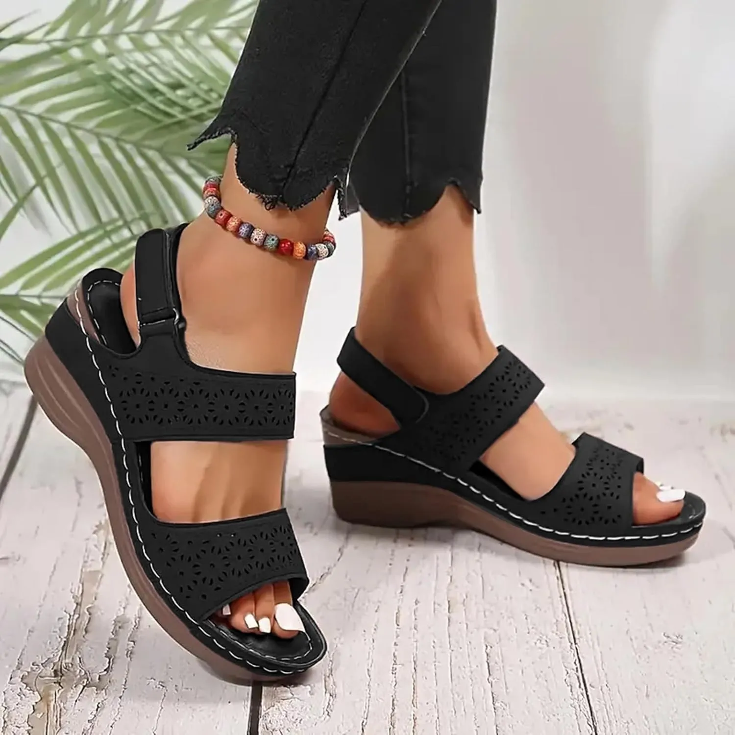 Women’s Comfortable Open Toe Crisscross Straps Slip on Wedge Sandals Orthopedic Dressy Walking Casual Beach Low Slingback Sandal Wedges Retro with Adjustable Hook Loop Platform Arch Support