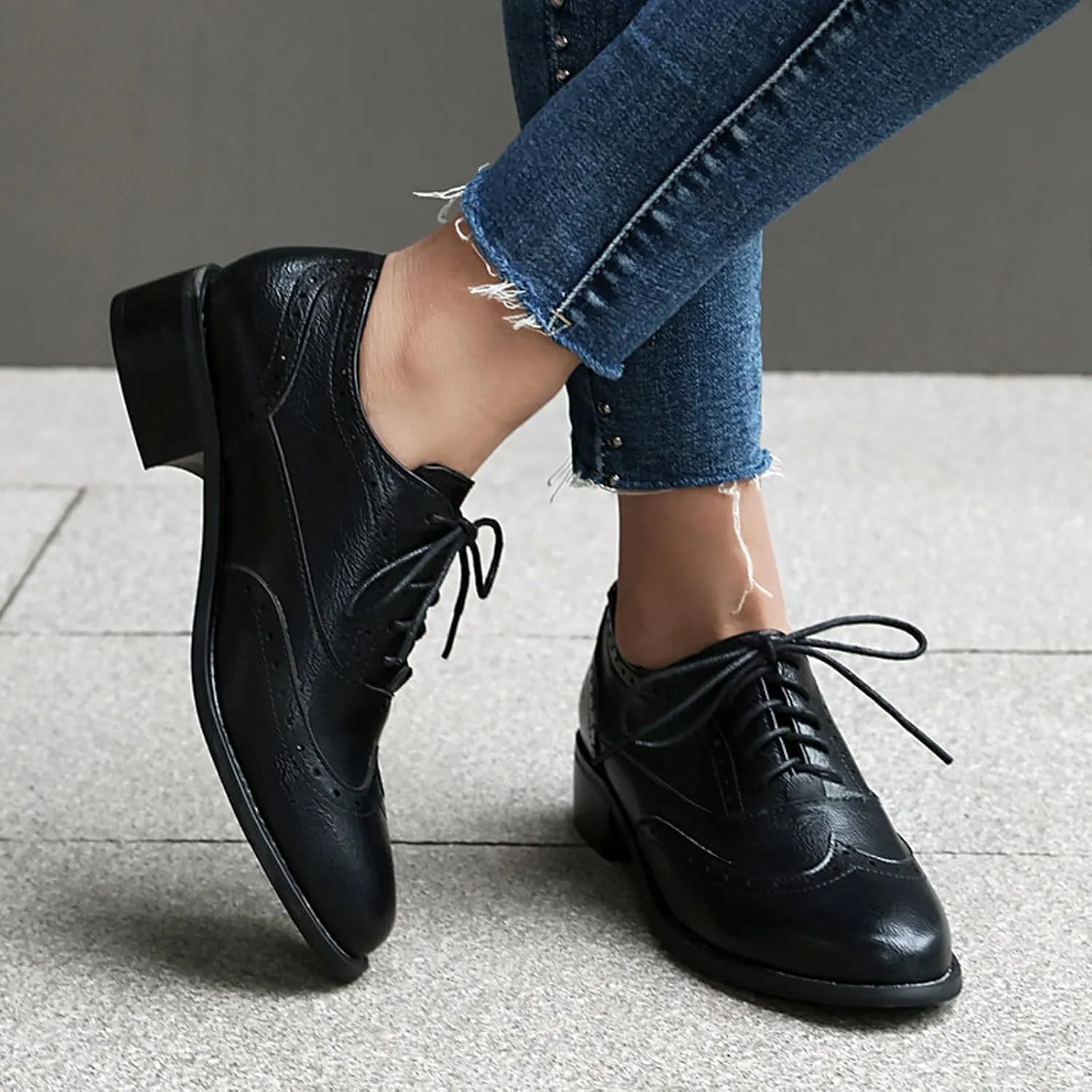 Women's Leather Comfortable Chunky Stacked Heel Brogue Oxford Shoes Classic Pointed Toe Breathable Perforated Lace up Low Heel Business Casual Dress Oxfords for Wedding Party Work