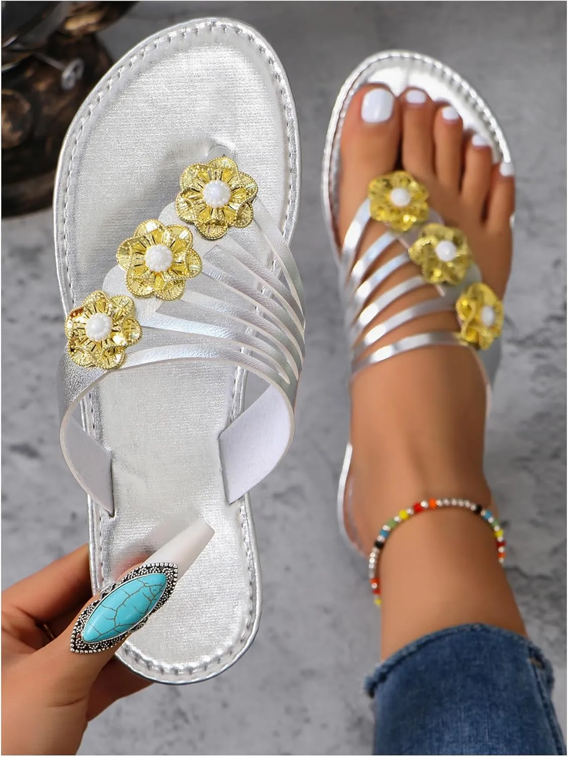 Women's Sparkly Floral Toe Post Flat Sandals Cut Out Summer Strappy Thong Sandals