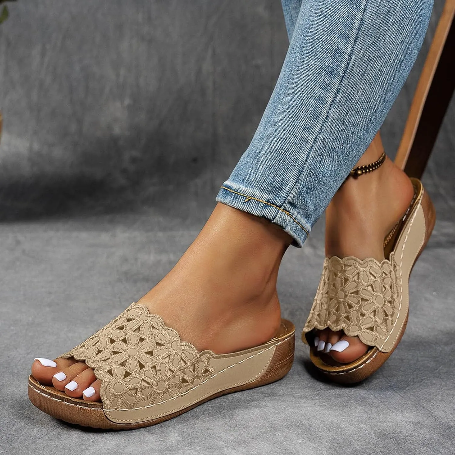 ZSpzx Women Wedge Sandals 2025,Arch Support Indoor/Outdoor Slip-On Walking Footwear Summer Soft Cushion Flower Embroidery Casual Shoe Beach Vacation Slippers Peep Toe Non-Slip Slides Daily Wear